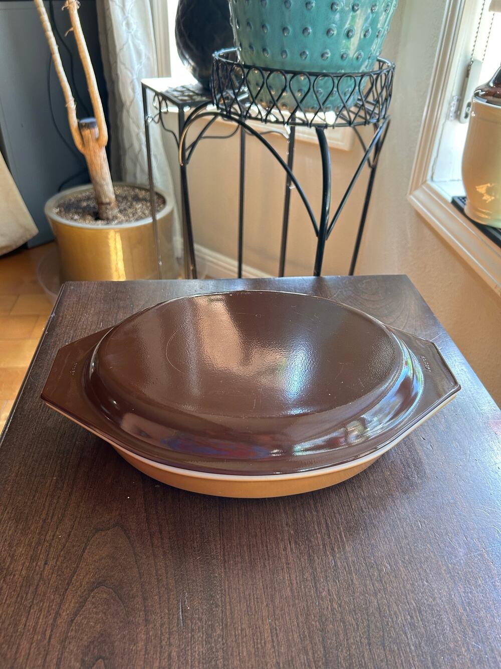 Vintage Old Orchard Pyrex divided casserole with lid 1 quart two tone brown